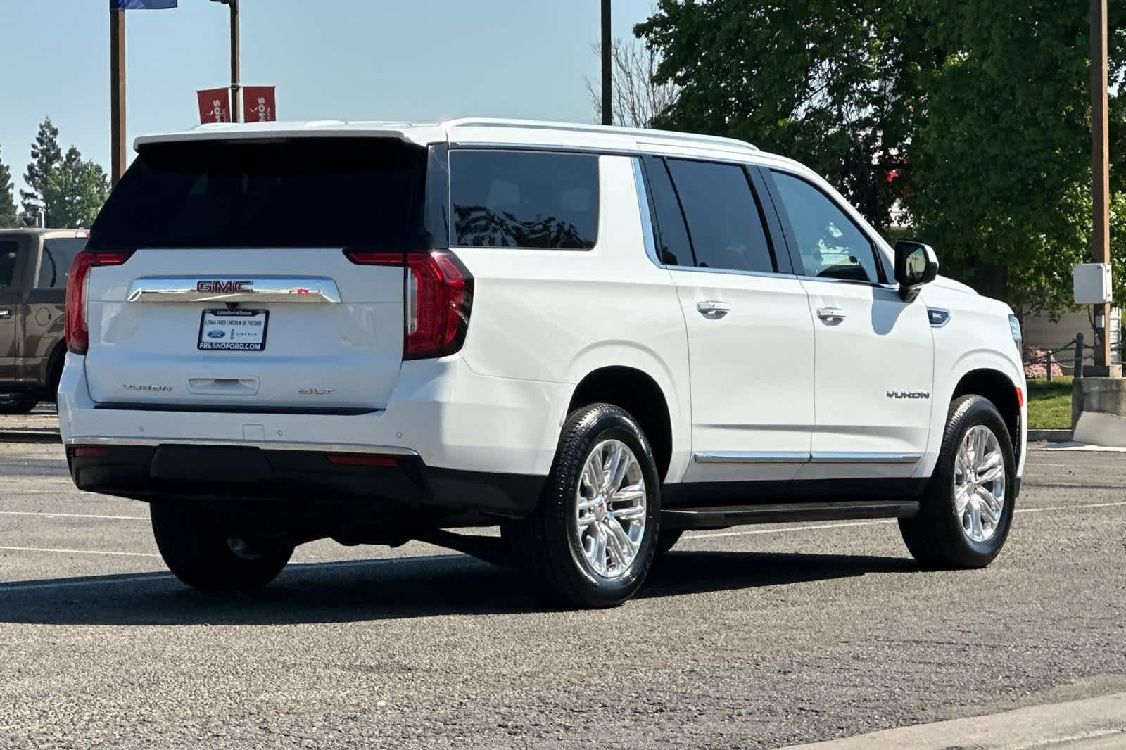 Used 2024 GMC Yukon XL SLT image 5