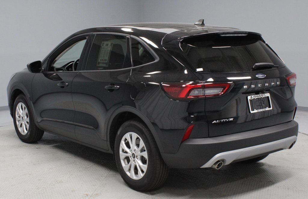 Certified 2025 Ford Escape Active image 3