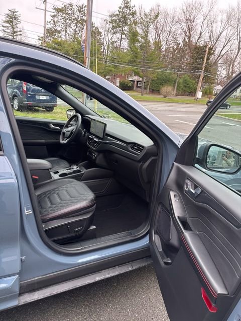 Certified 2023 Ford Escape ST-Line Elite w/ Premium Technology Package AWD/4WD image 19