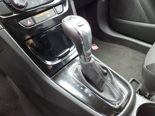 Used 2022 Buick Encore Preferred w/ Safety Package image 30