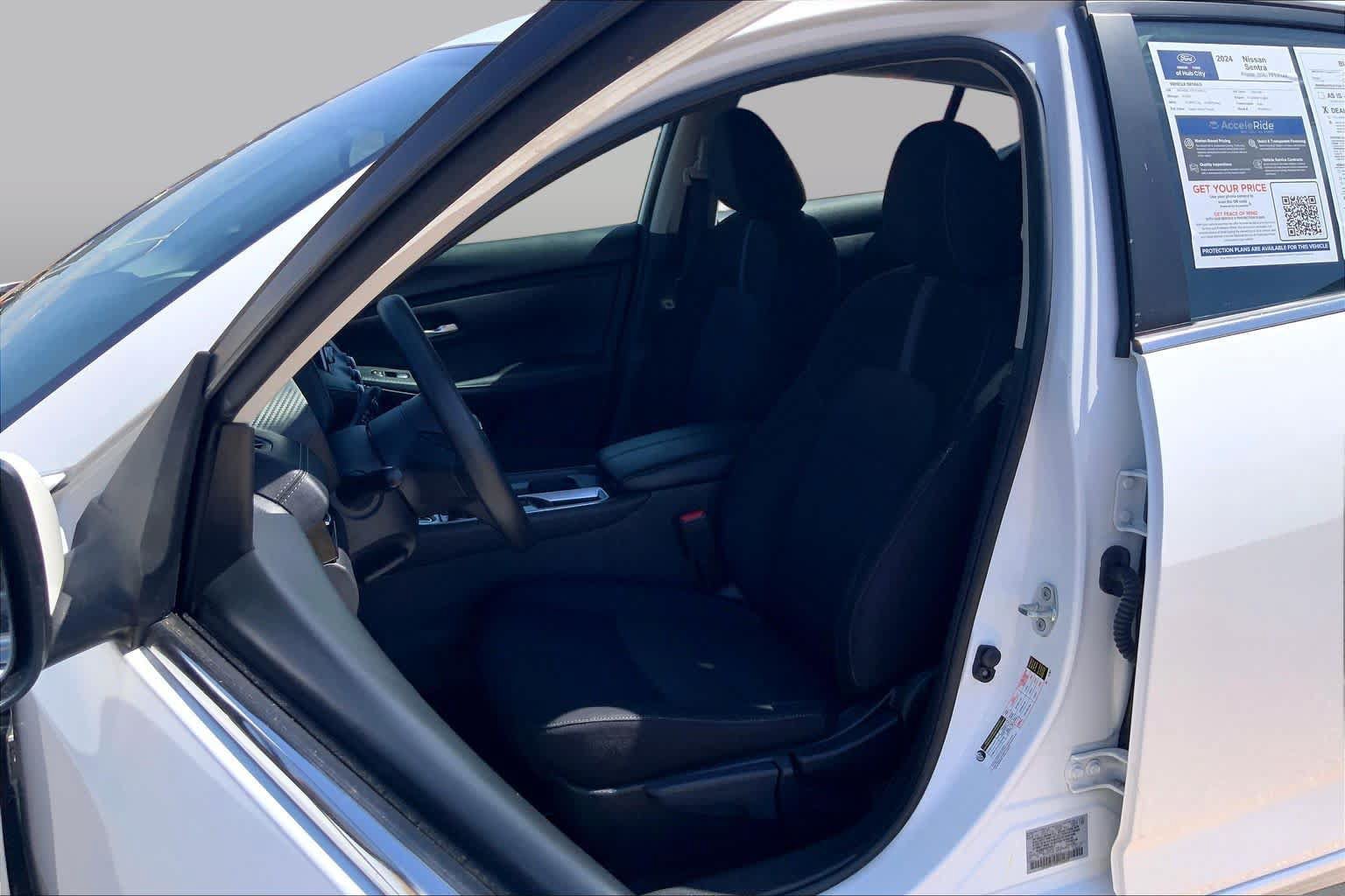 Used 2024 Nissan Sentra SV FWD image 8