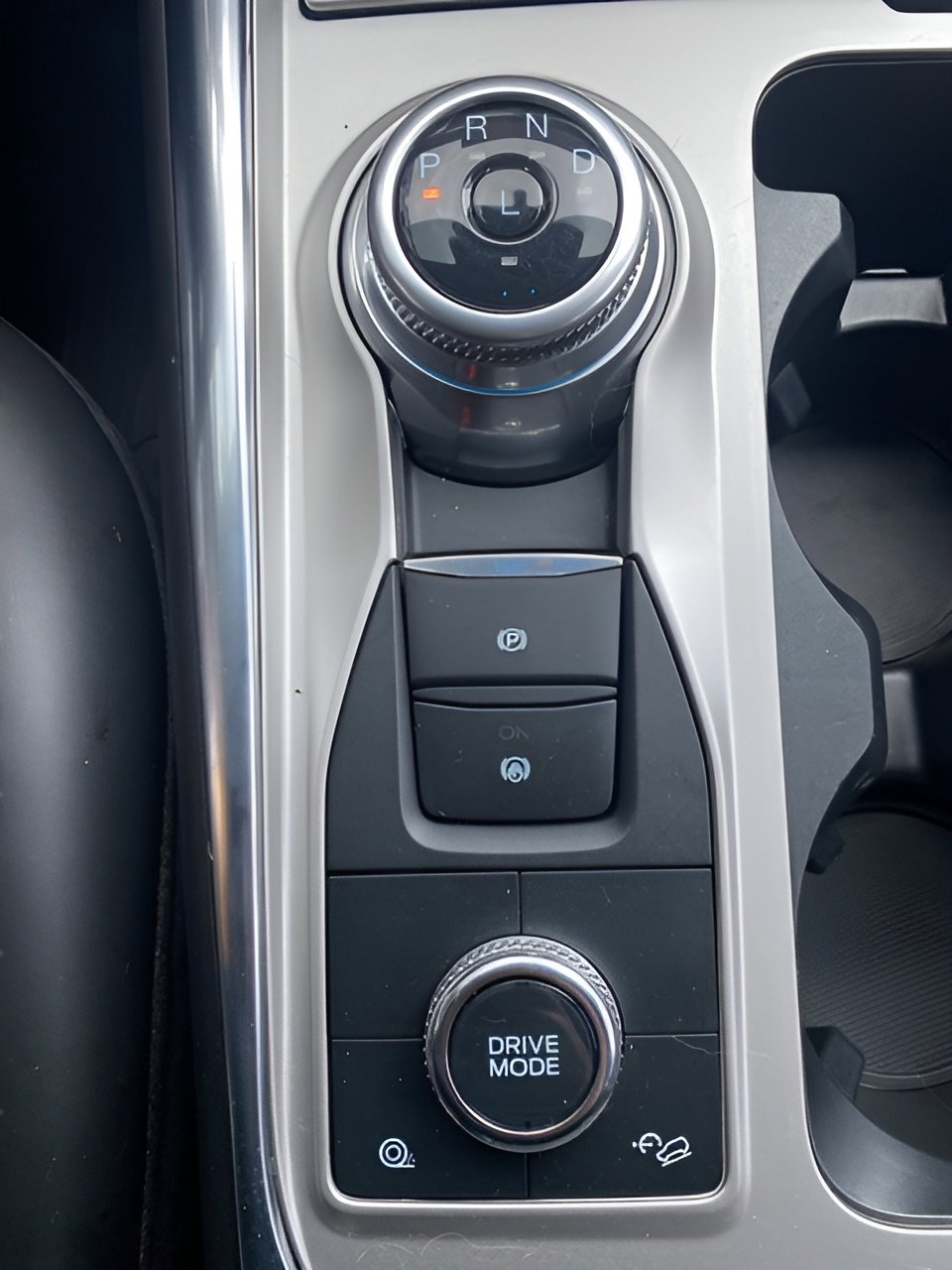 Certified 2023 Ford Explorer XLT w/ Equipment Group 202A image 28