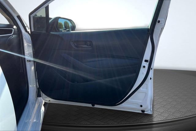 Used 2025 Toyota Corolla LE image 24