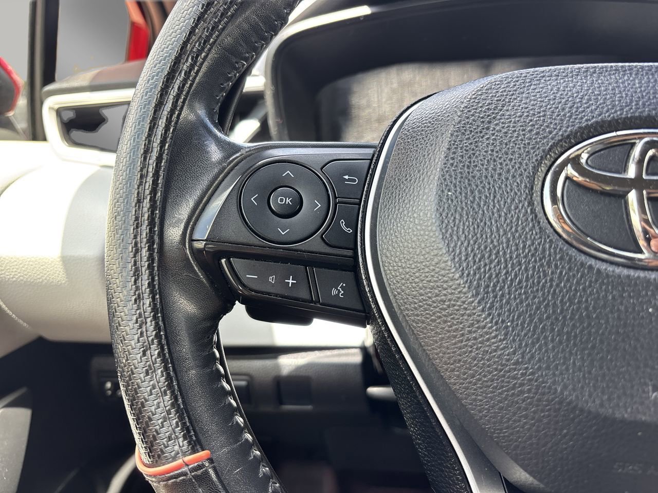 Used 2021 Toyota Corolla SE FWD image 25