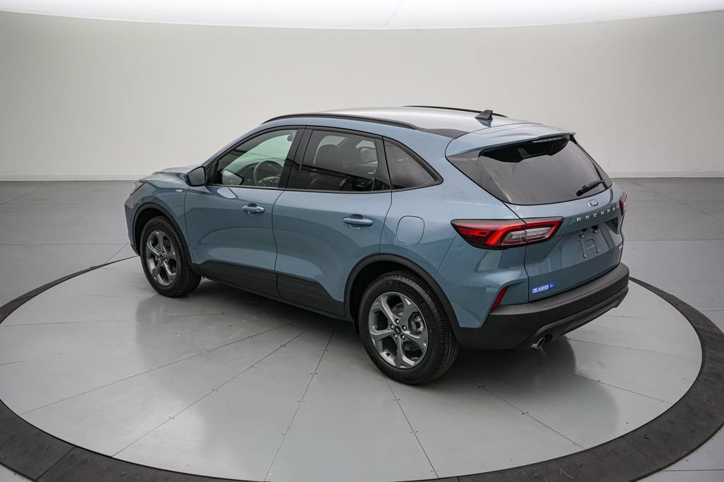 Certified 2025 Ford Escape ST-Line Select AWD/4WD image 6