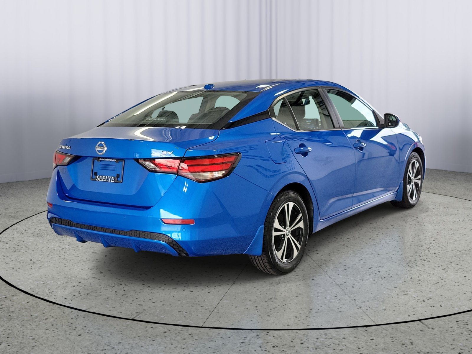 Used 2022 Nissan Sentra SV FWD image 2