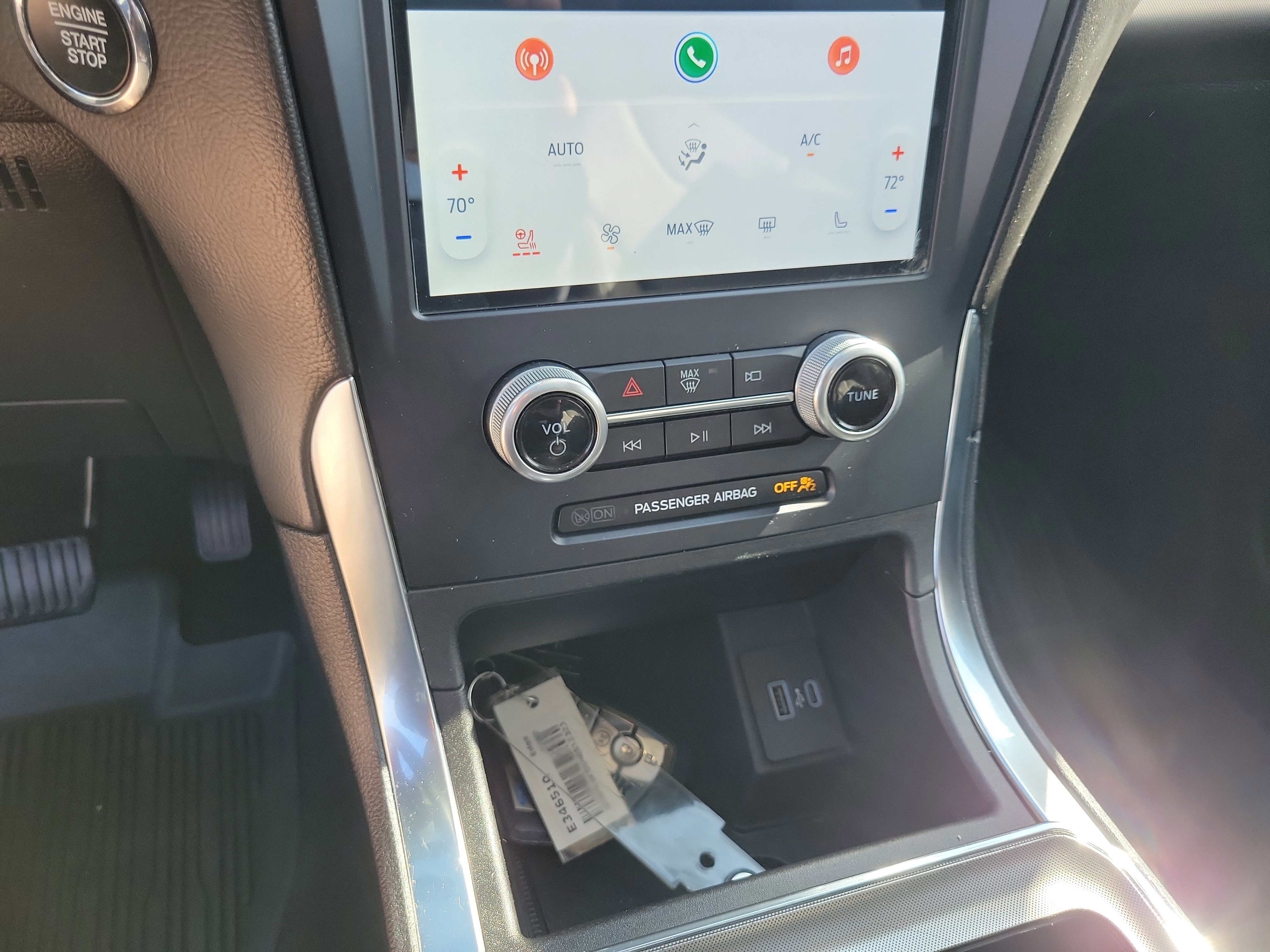 Certified 2022 Ford Edge Titanium w/ Class II Trailer Tow Package image 10