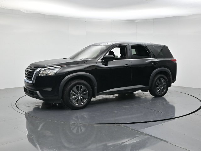 Used 2024 Nissan Pathfinder S FWD image 5