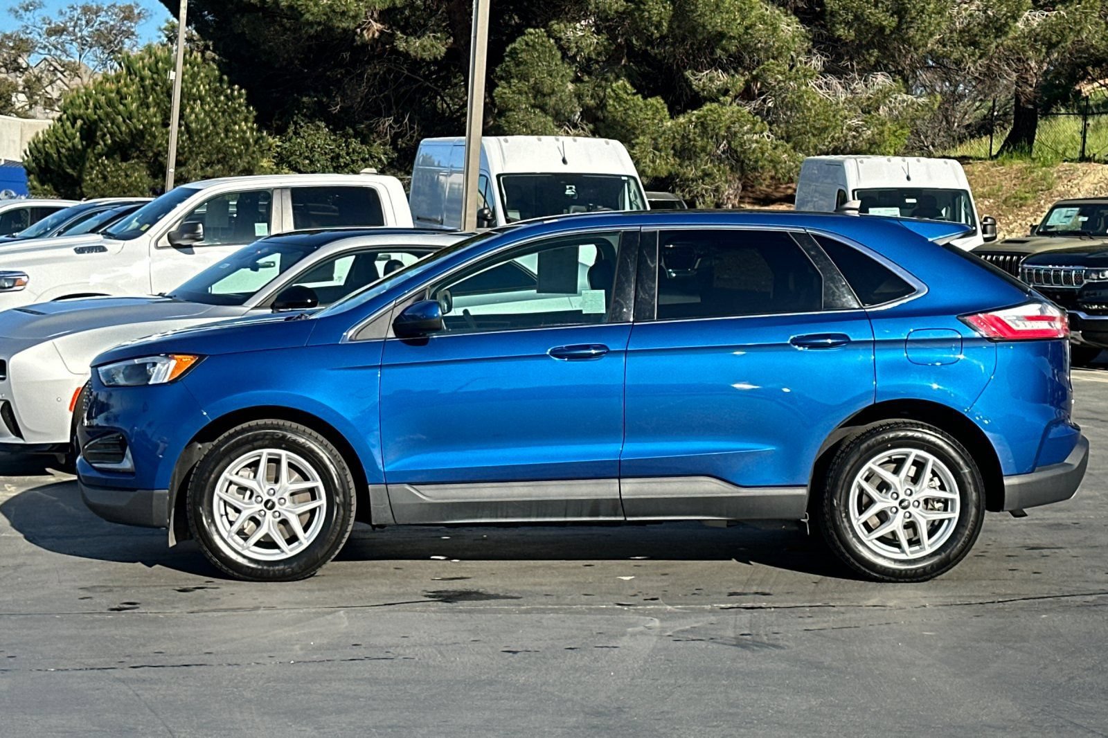 Certified 2024 Ford Edge SEL AWD/4WD image 9