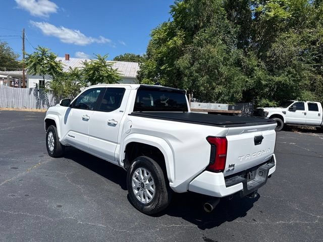 Used 2026 Toyota Tacoma SR5 AWD/4WD image 5
