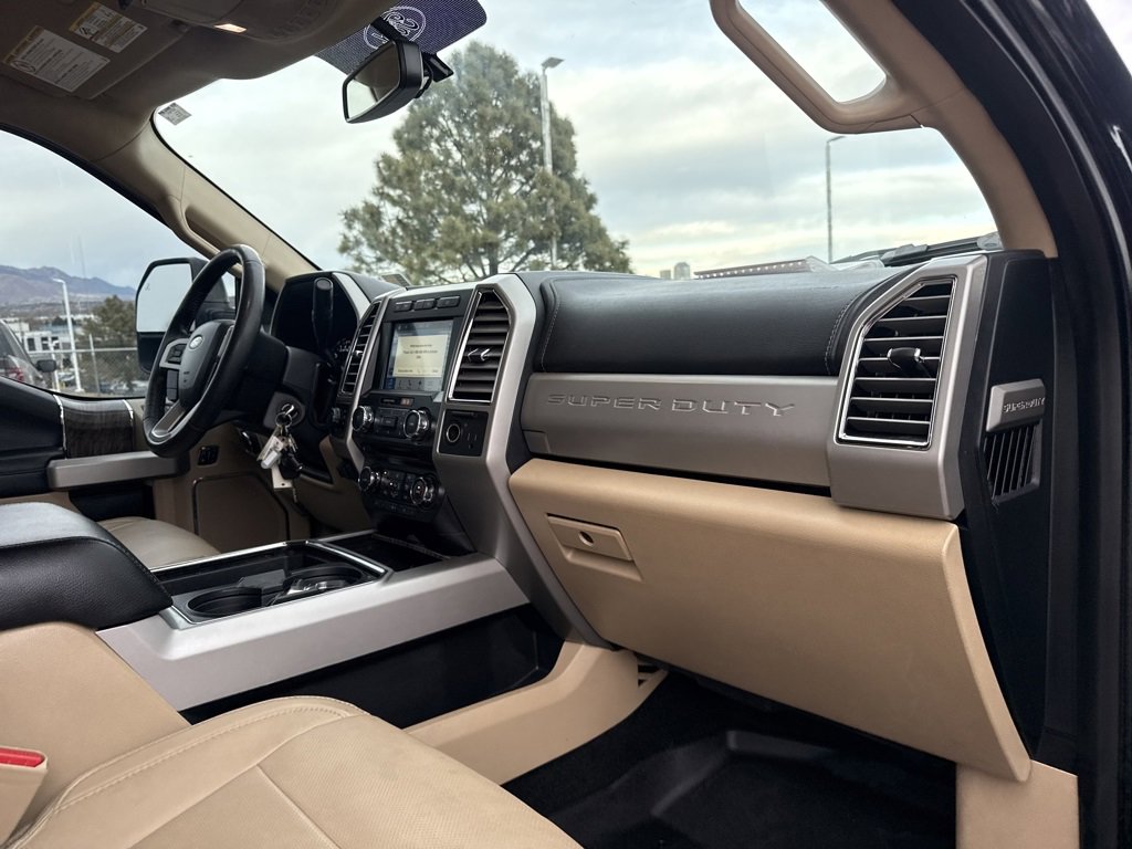 Certified 2017 Ford F250 Lariat w/ Lariat Value Package image 27