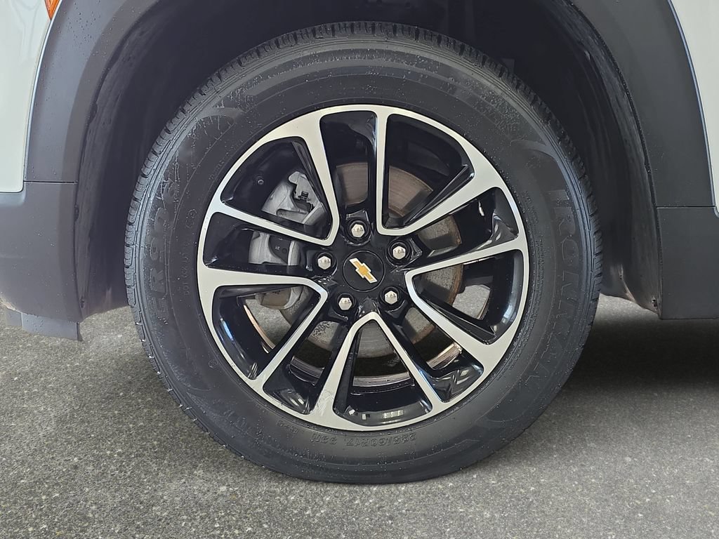 Used 2025 Chevrolet TrailBlazer LT AWD/4WD image 28