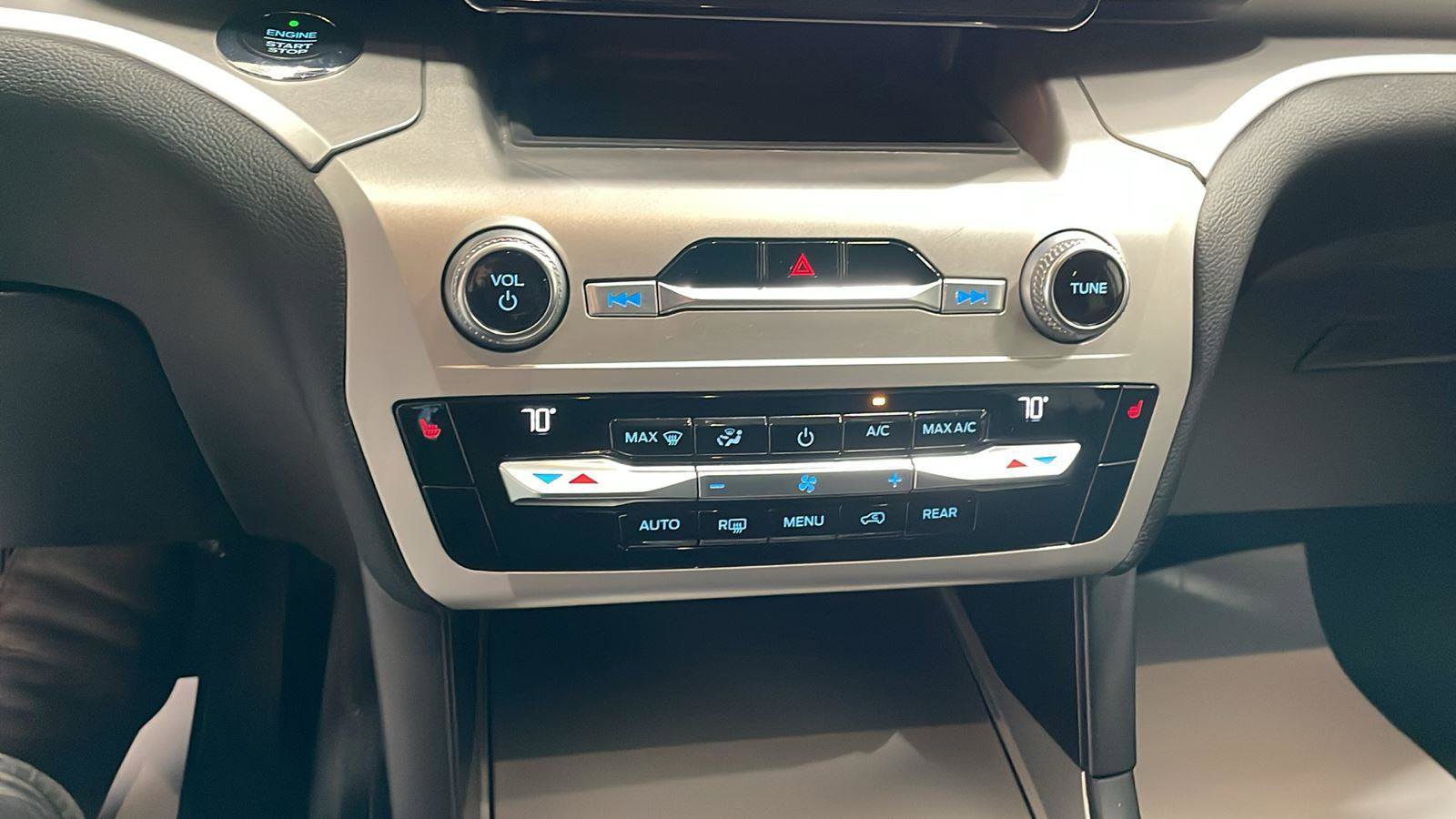 Certified 2021 Ford Explorer XLT w/ Class III Trailer Tow Package image 20