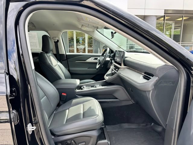 Certified 2025 Ford Explorer Active w/ Active Comfort Package AWD/4WD image 47