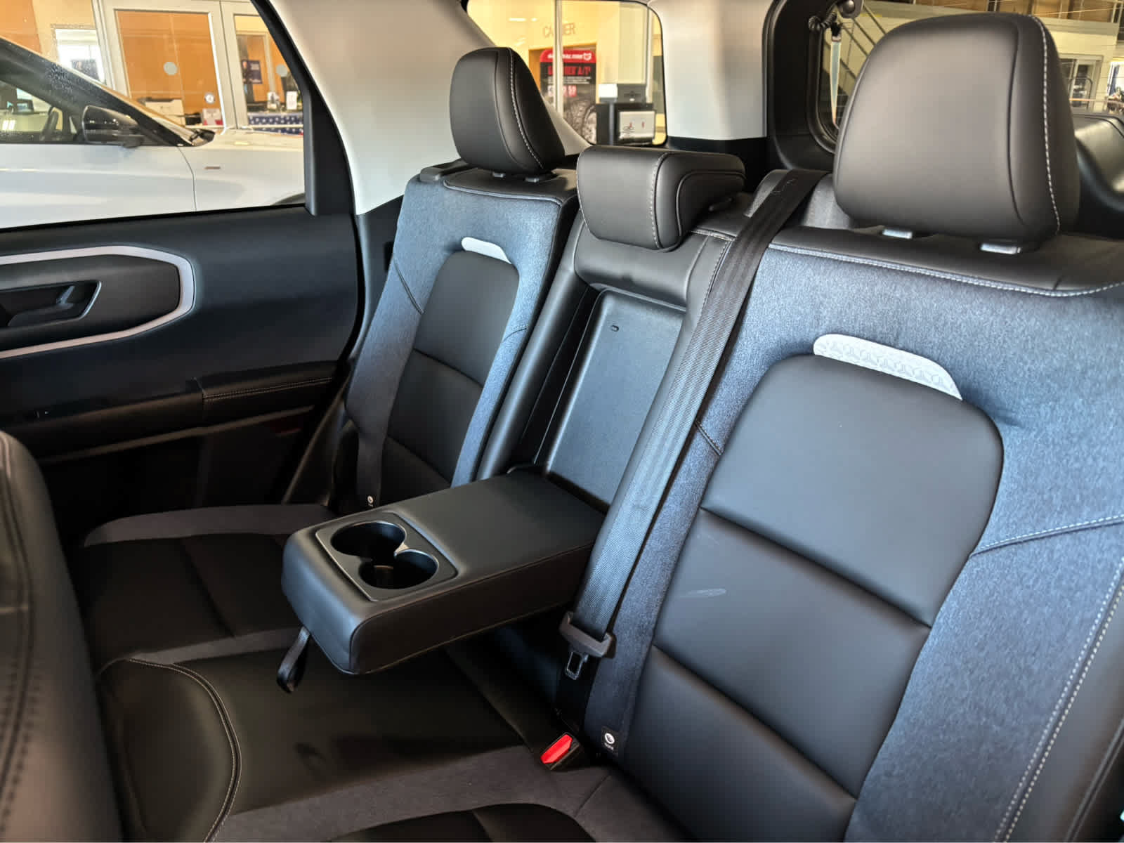 Certified 2025 Ford Bronco Sport Outer Banks w/ Outer Banks Tech Package+ AWD/4WD image 32