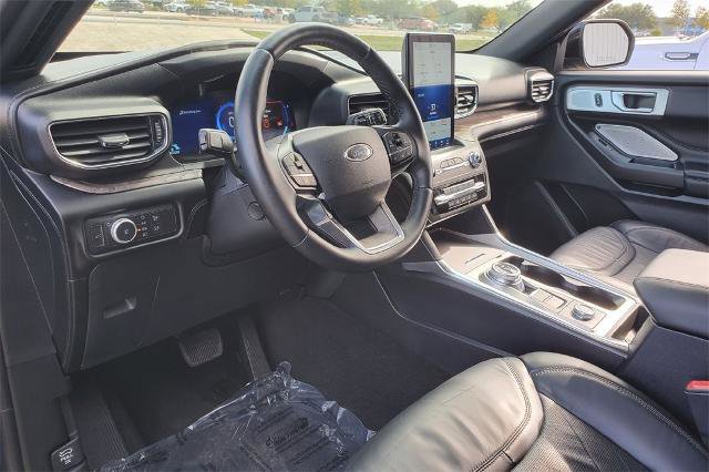 Certified 2020 Ford Explorer Platinum w/ Premium Technology Package image 8