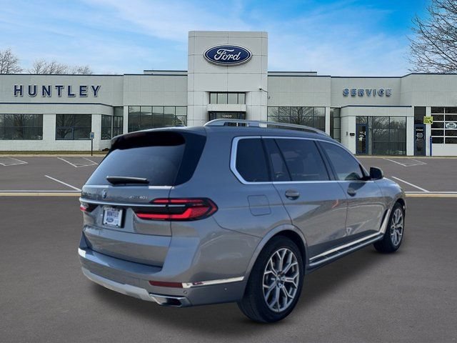 Used 2023 BMW X7 xDrive40i w/ Premium Package AWD/4WD image 4