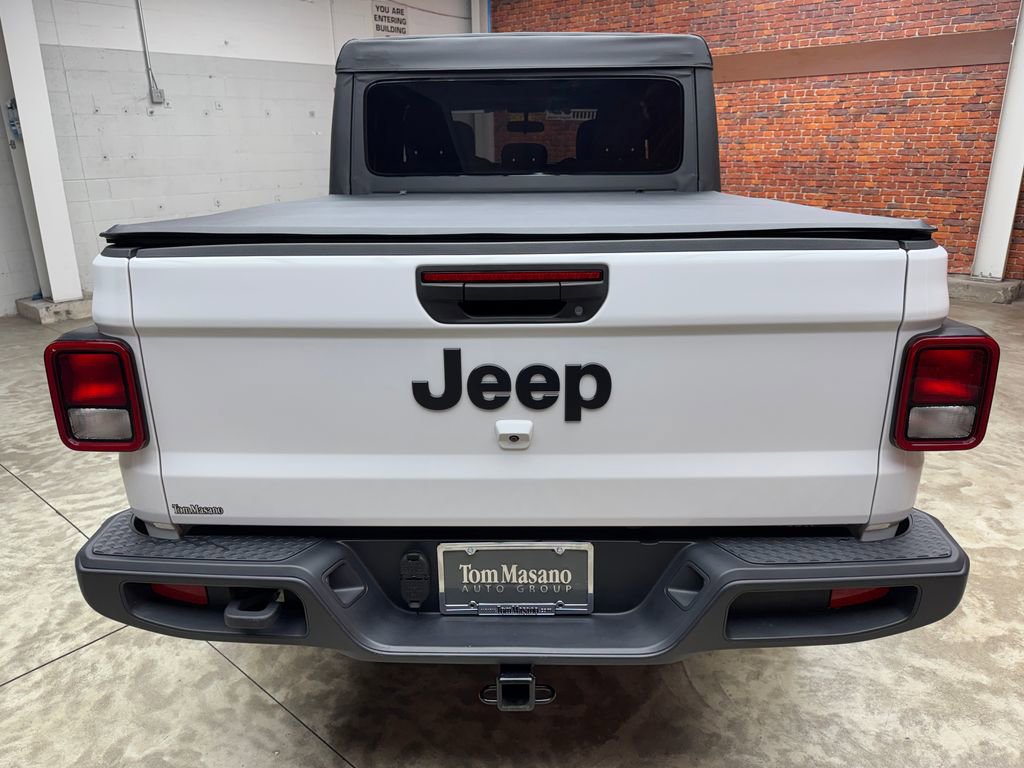 Used 2025 Jeep Gladiator Sport AWD/4WD image 4