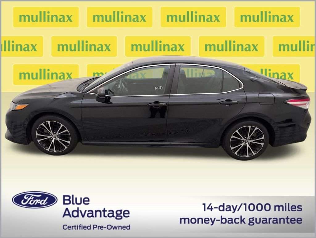 Used 2018 Toyota Camry SE image 11