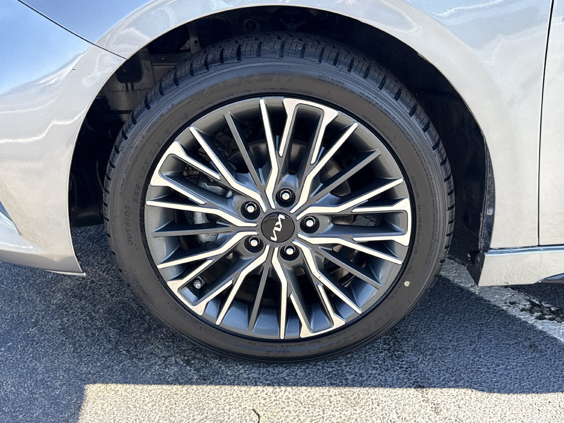 Used 2024 Kia Forte GT-Line w/ GT-Line Premium Package FWD image 32