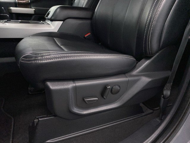 Certified 2022 Ford F350 Lariat w/ Black Appearance Package AWD/4WD image 18