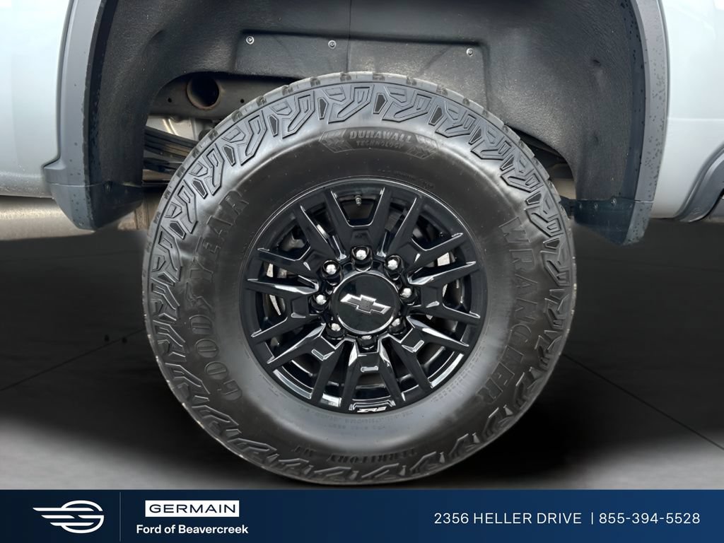 Used 2024 Chevrolet Silverado 2500 ZR2 w/ Technology Package AWD/4WD image 10