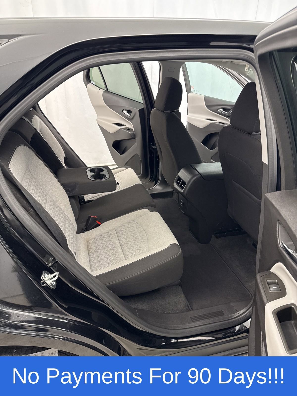 Used 2024 Chevrolet Equinox LT FWD image 30
