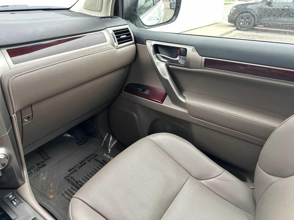 Used 2019 Lexus GX 460 Premium AWD/4WD image 47