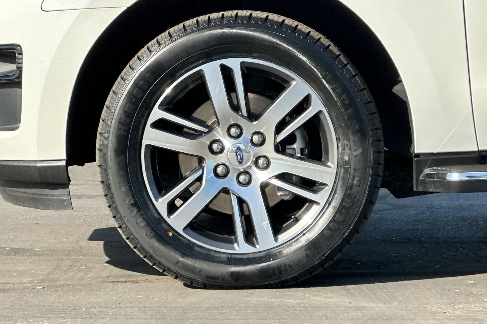 Certified 2023 Ford Expedition XLT RWD image 29