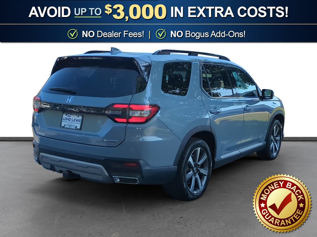 Used 2025 Honda Pilot Touring image 7