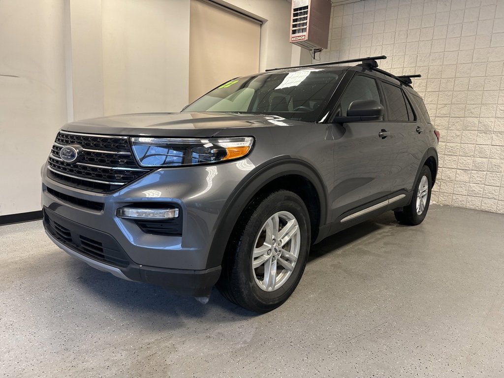 Certified 2022 Ford Explorer XLT w/ Equipment Group 202A image 33