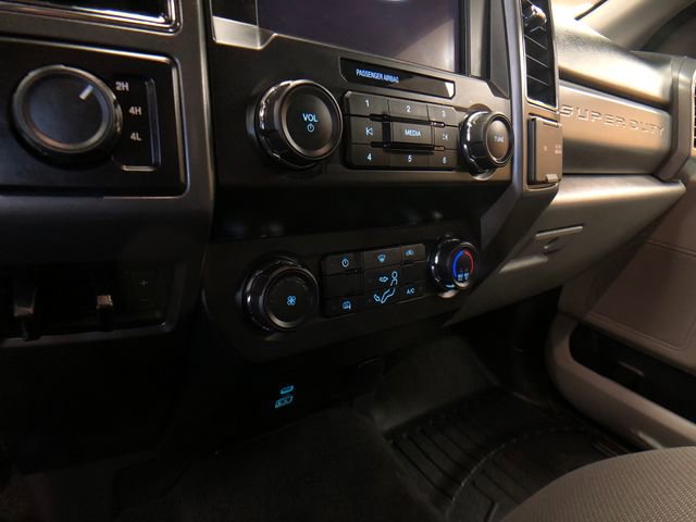 Certified 2022 Ford F250 XLT AWD/4WD image 17