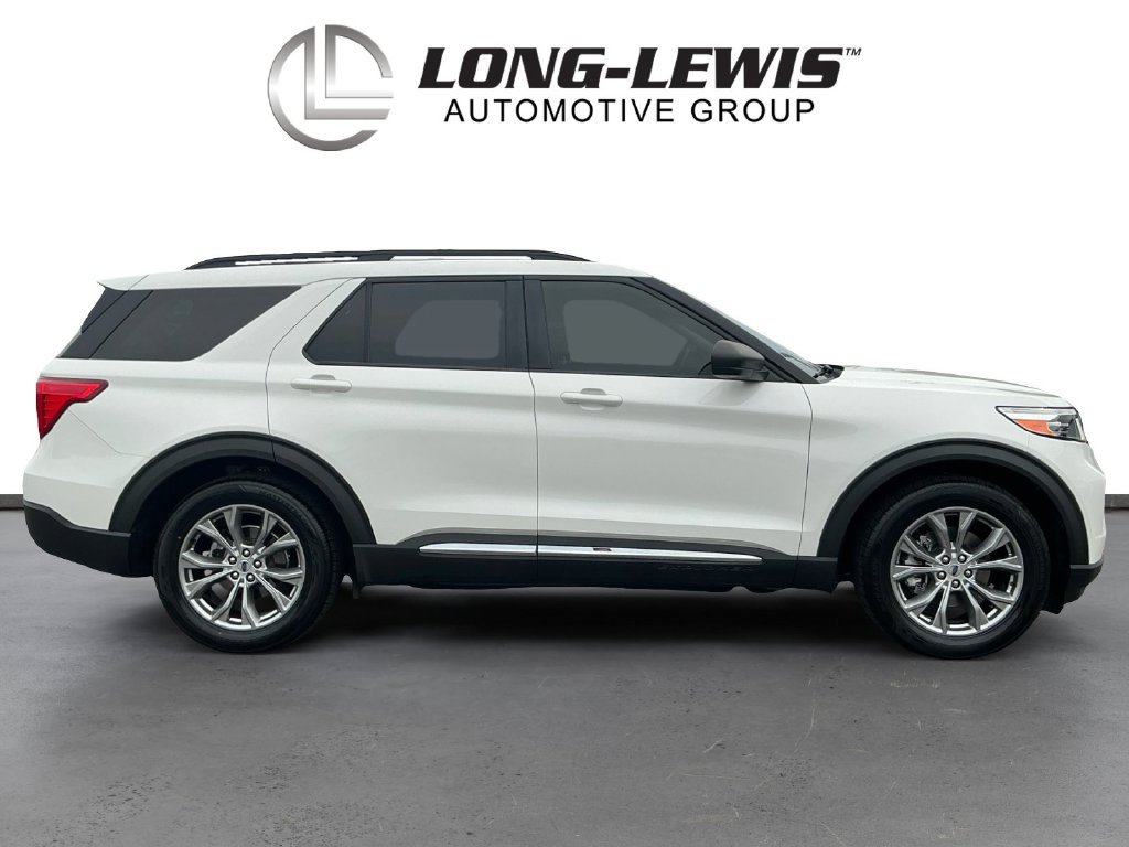 Certified 2022 Ford Explorer XLT w/ Equipment Group 202A RWD image 8