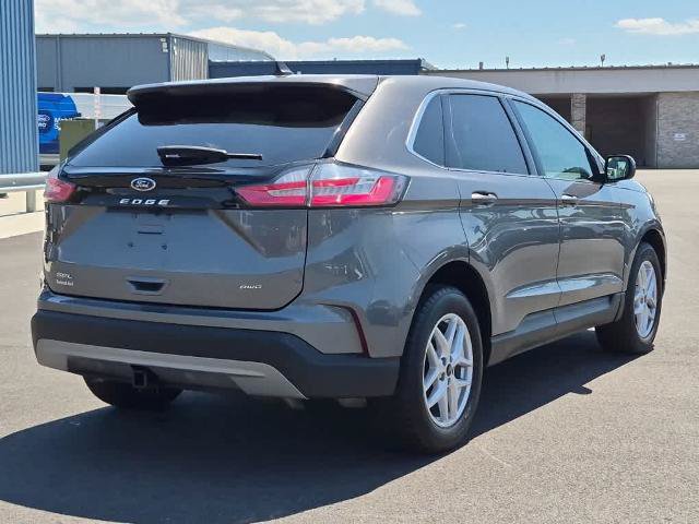 Certified 2023 Ford Edge SEL w/ Convenience Package AWD/4WD image 3