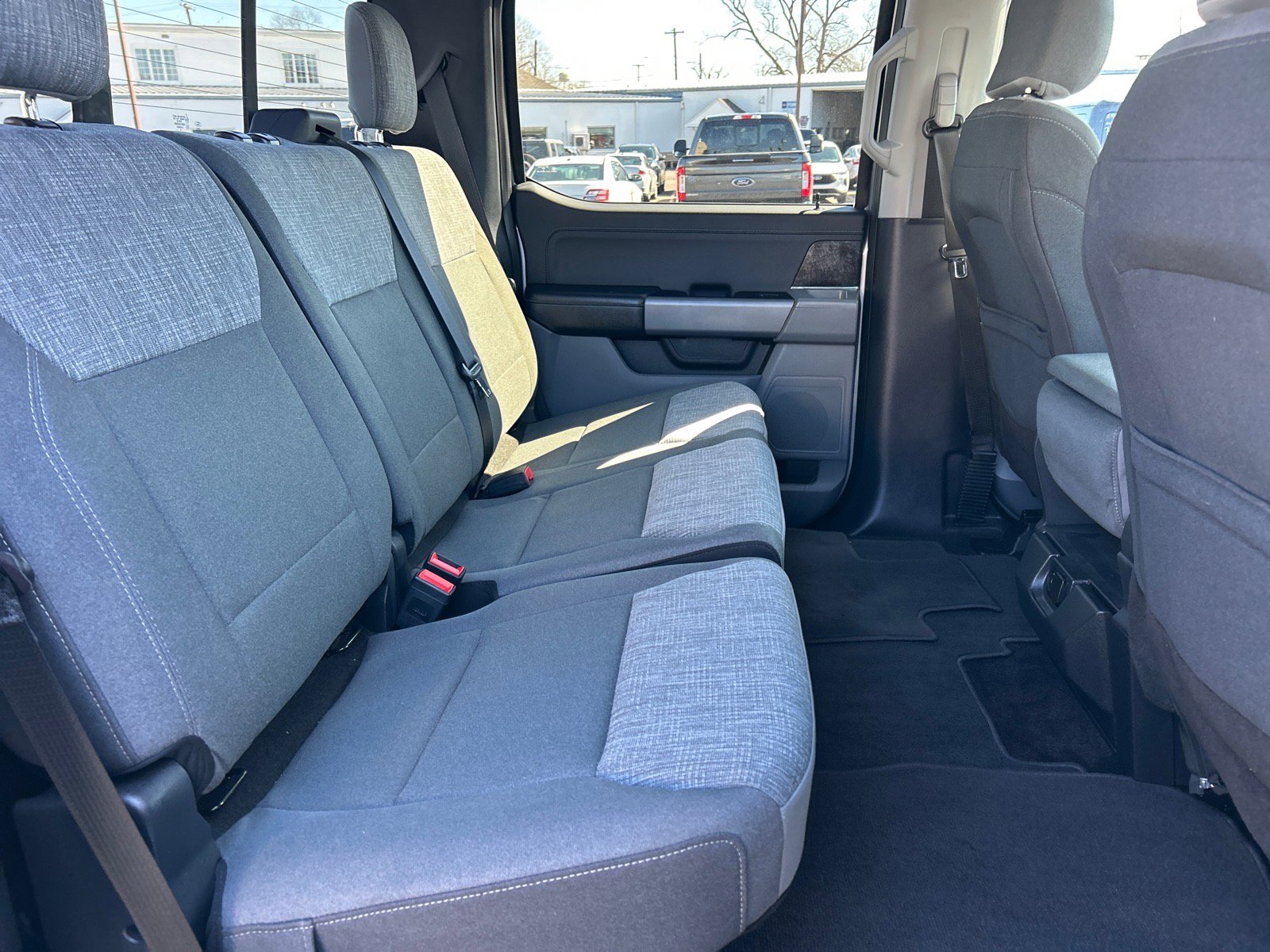 Certified 2022 Ford F150 XLT w/ Equipment Group 302A High image 20