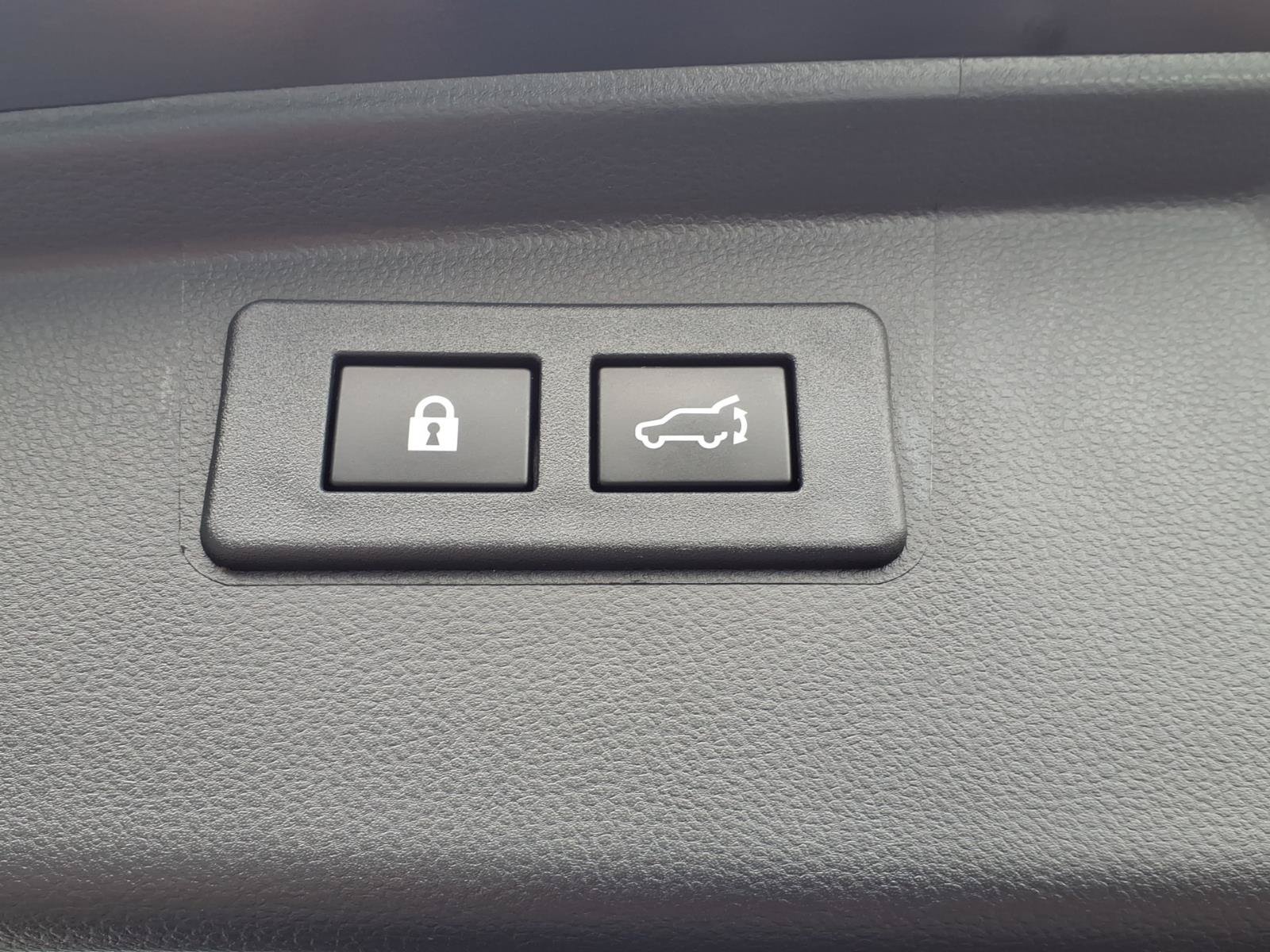 Used 2023 Subaru Outback Premium AWD/4WD image 12