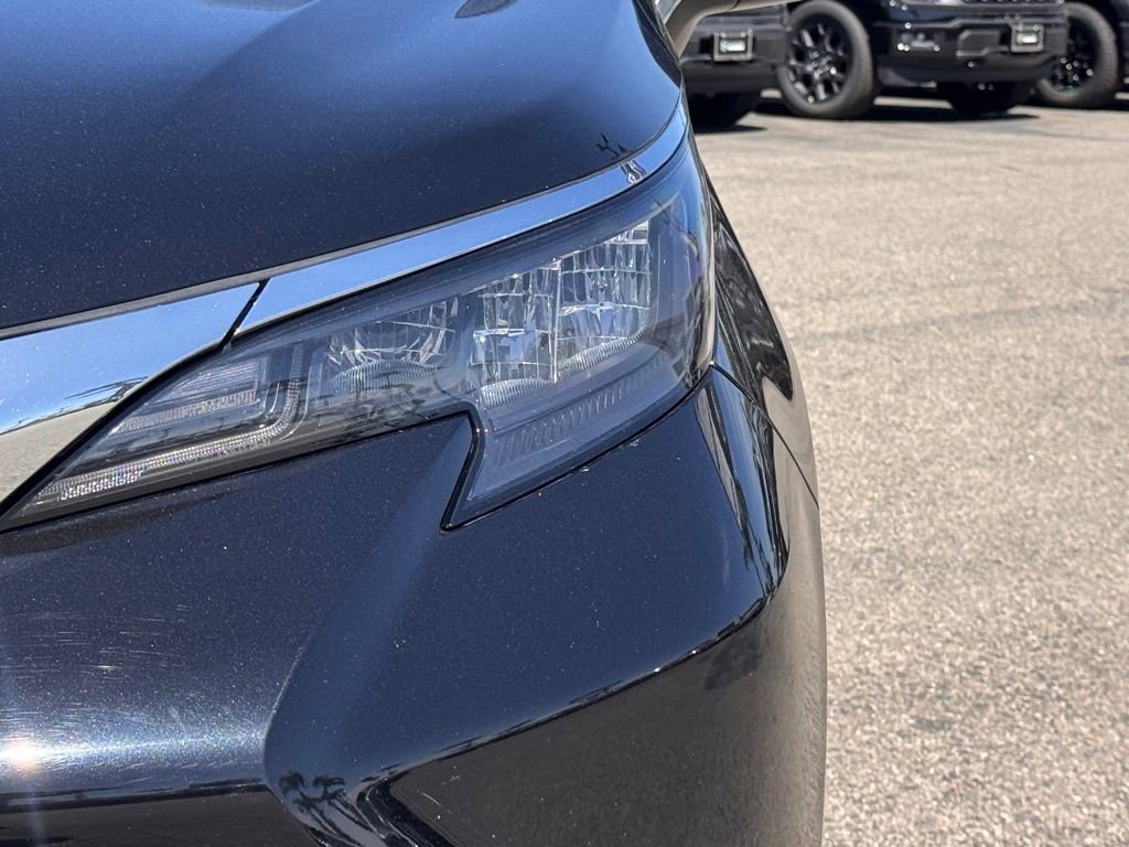 Used 2024 Toyota Sienna XLE image 8