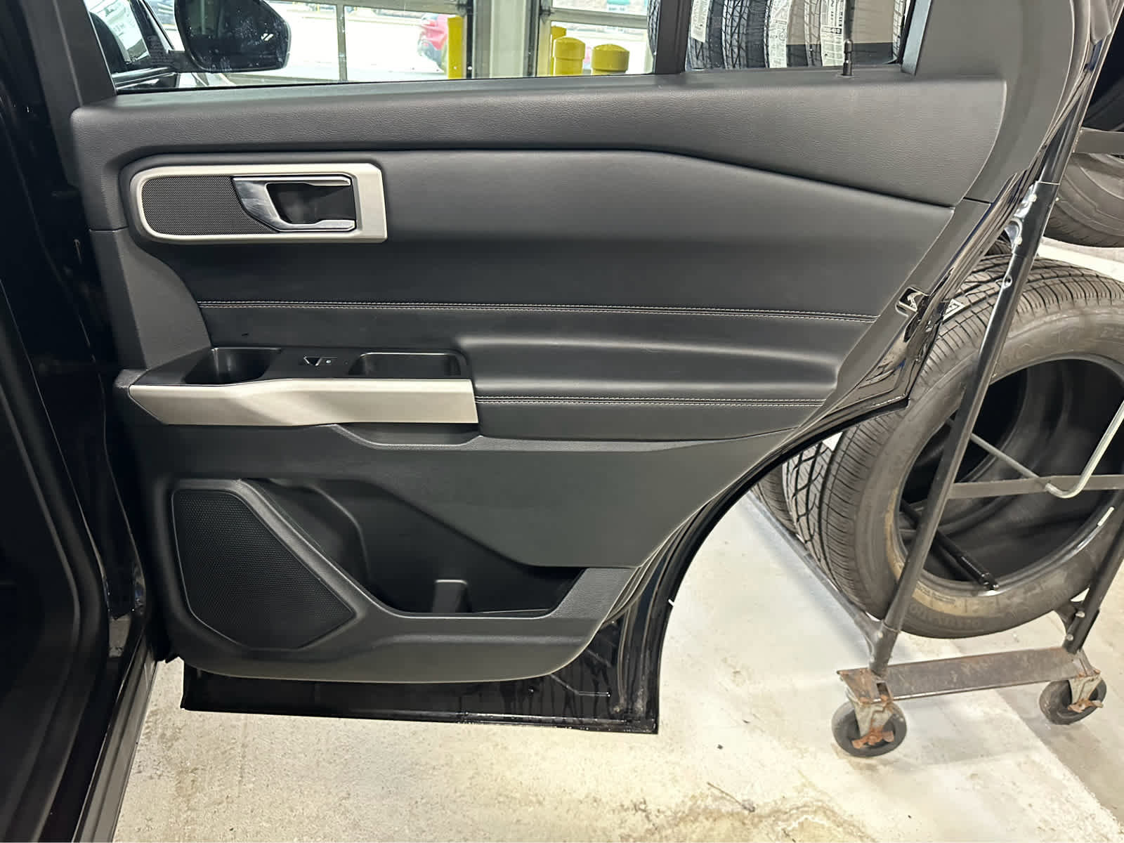 Certified 2022 Ford Explorer XLT w/ Equipment Group 202A image 35