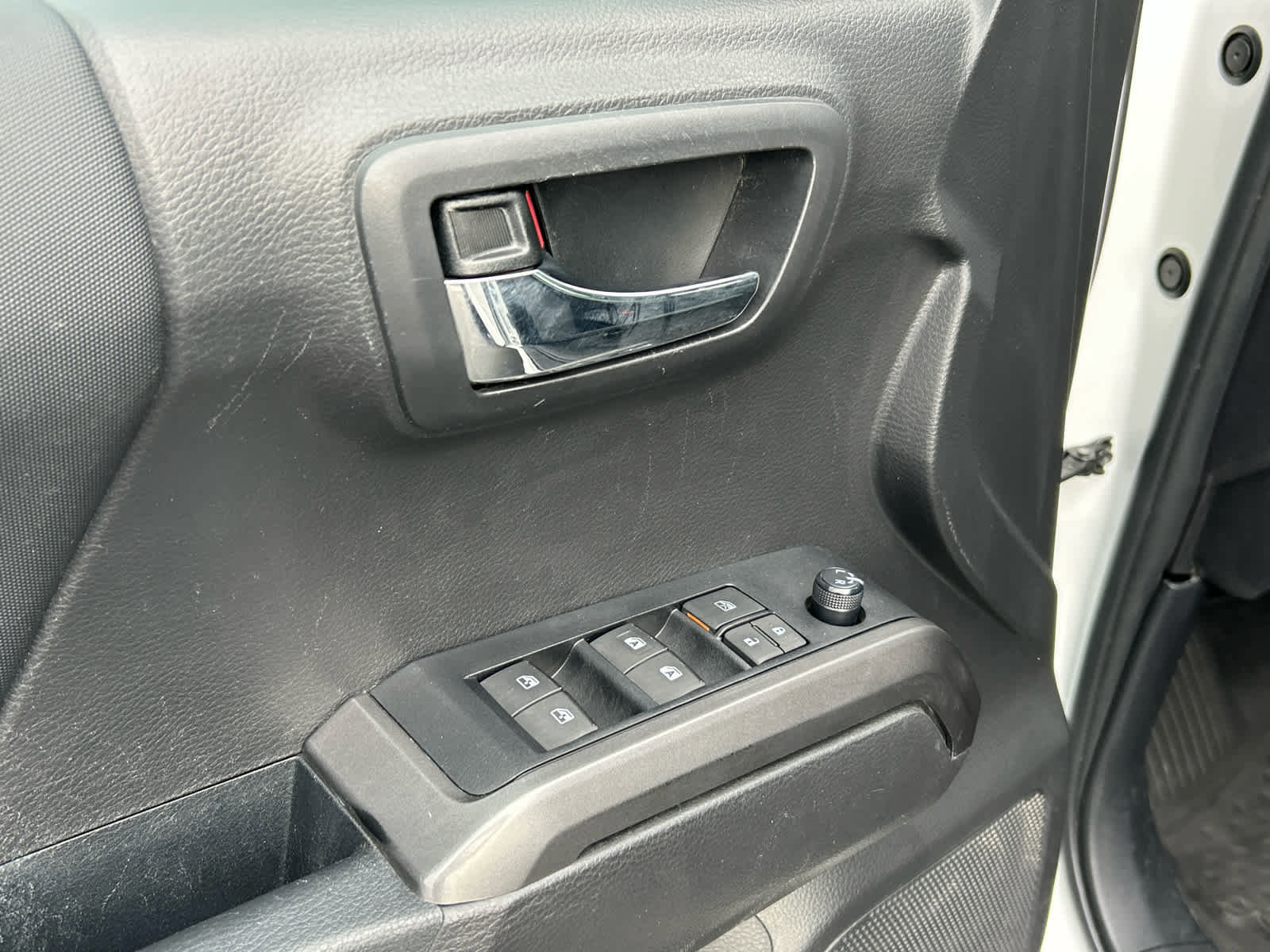 Used 2023 Toyota Tacoma TRD Off-Road image 29