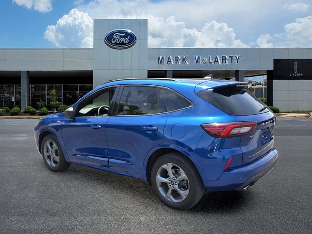 Certified 2023 Ford Escape ST-Line w/ Tech Pack #1 AWD/4WD image 3
