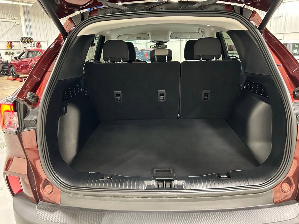 Certified 2021 Ford Escape SE w/ SE Sport Appearance Package AWD/4WD image 27
