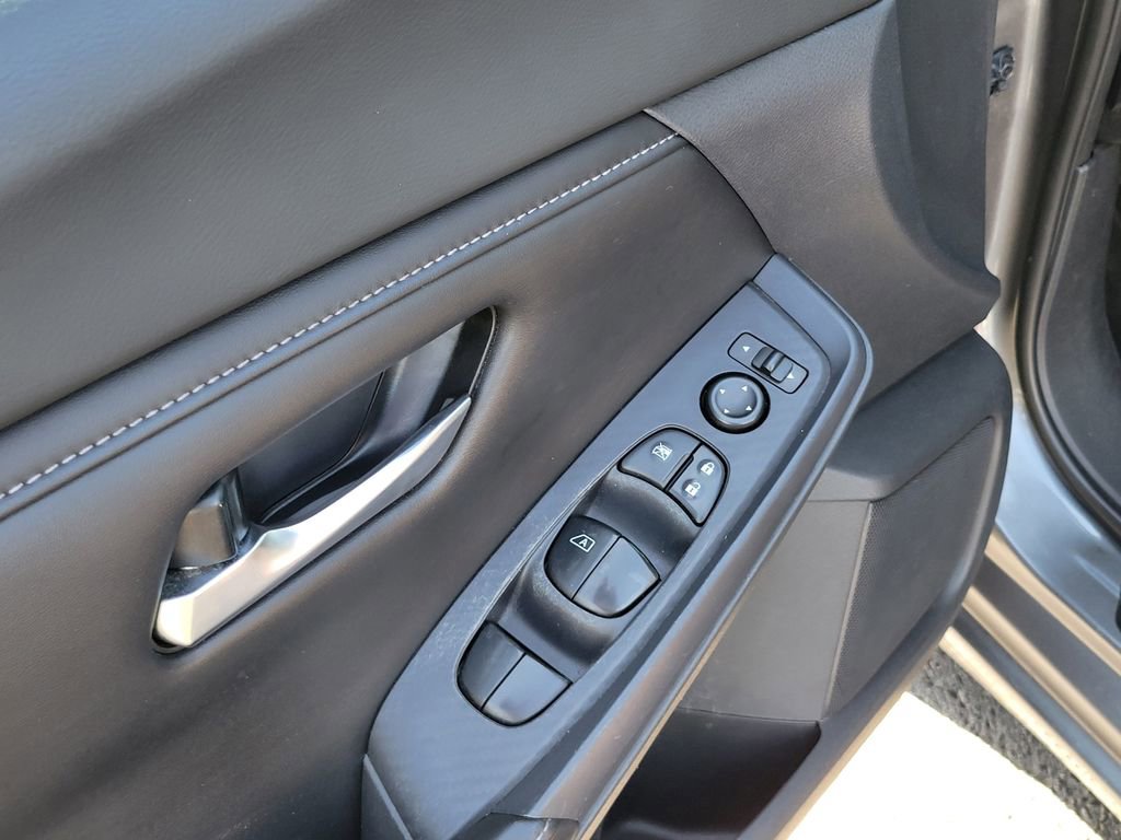 Used 2020 Nissan Sentra SV w/ Lighting Package FWD image 48
