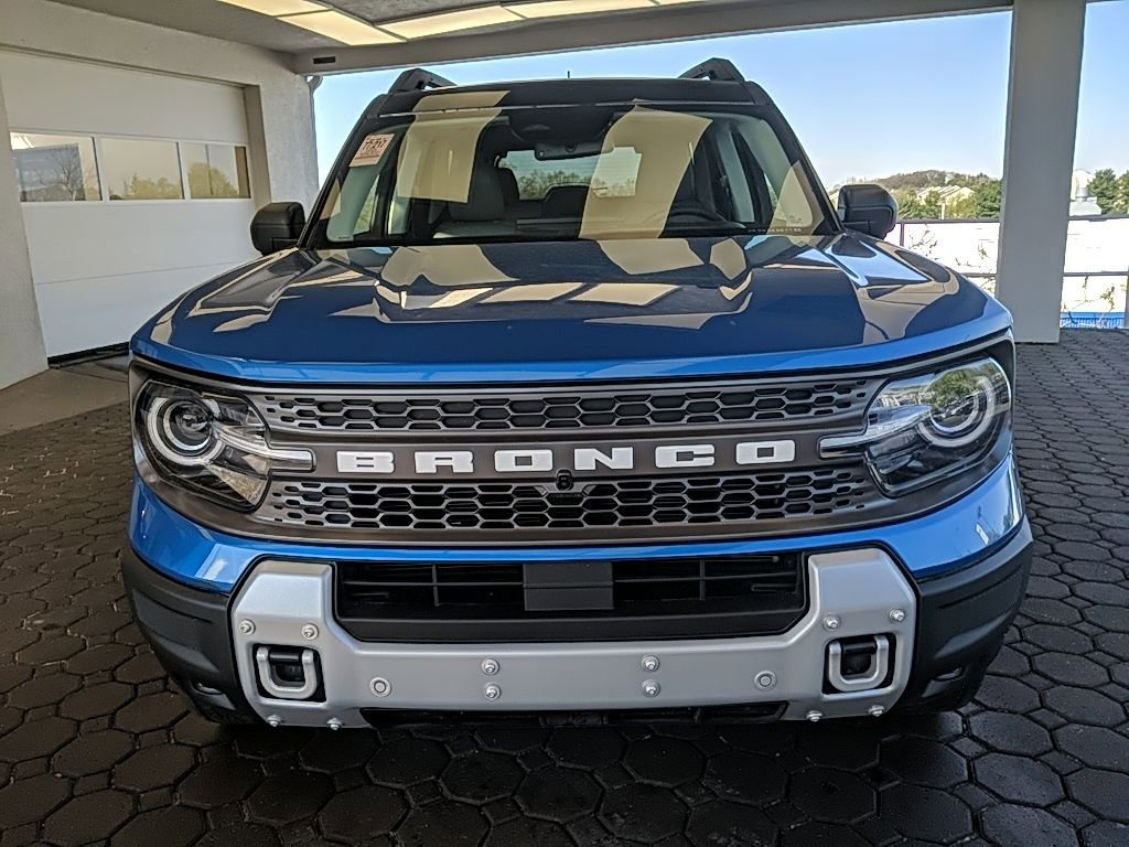 Certified 2025 Ford Bronco Sport Badlands w/ Badlands Tech Package AWD/4WD image 2