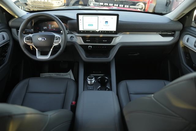 Certified 2025 Ford Explorer Active w/ Active Comfort Package image 22