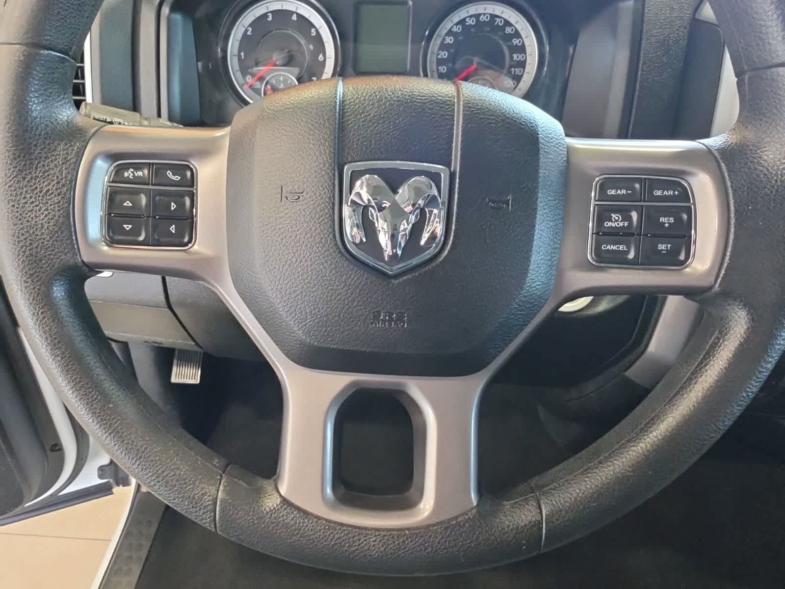 Used 2022 RAM 1500 Classic SLT AWD/4WD image 18
