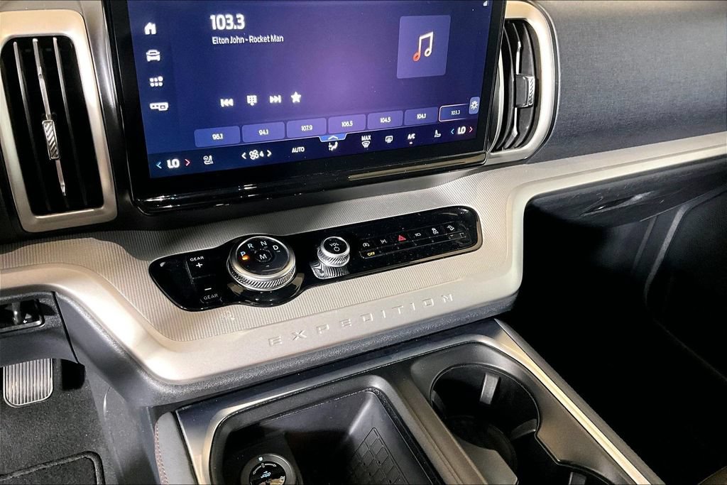 Certified 2025 Ford Expedition Active AWD/4WD image 26