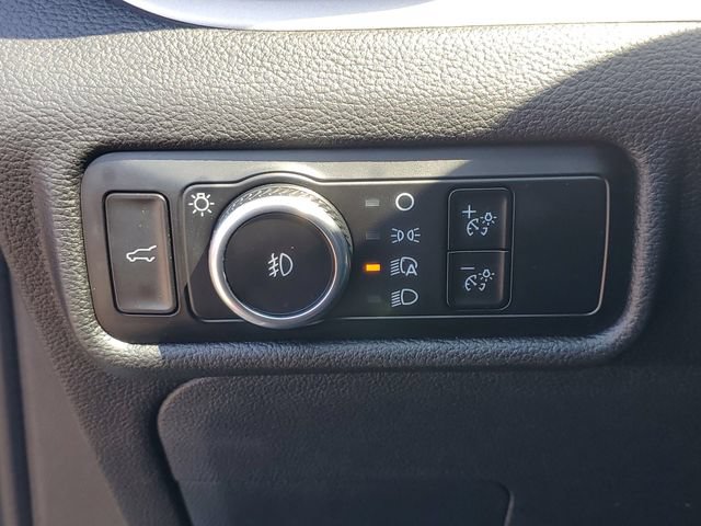 Certified 2023 Ford Explorer XLT w/ Equipment Group 202A AWD/4WD image 16