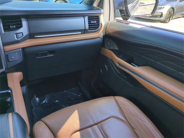 Certified 2023 Ford Expedition Max Platinum image 17