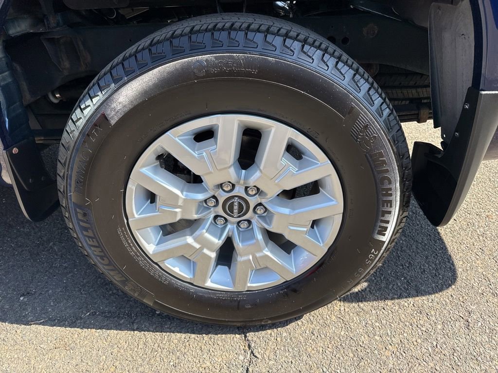 Used 2022 Nissan Frontier SV w/ Technology Package image 10