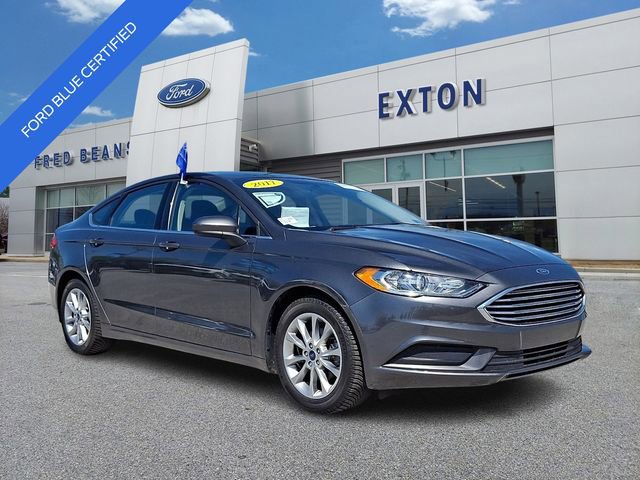 Certified 2017 Ford Fusion SE FWD image 1